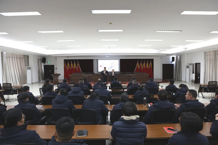 市开云(中国)公司举办“平凡岗位·非凡坚守”道德讲堂